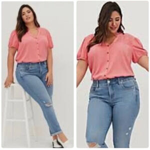 Torrid Shirt Textured Stretch Rayon Pink Crochet Lace Inset Plus Size 4 4X 26 28